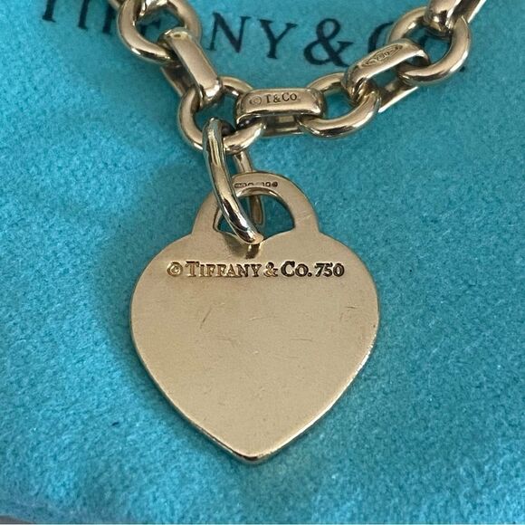 Tiffany & Co. 18K Return To Tiffany Heart Tag Bracelet 19g w/ Case, Box, Dustbag - Picture 5 of 14